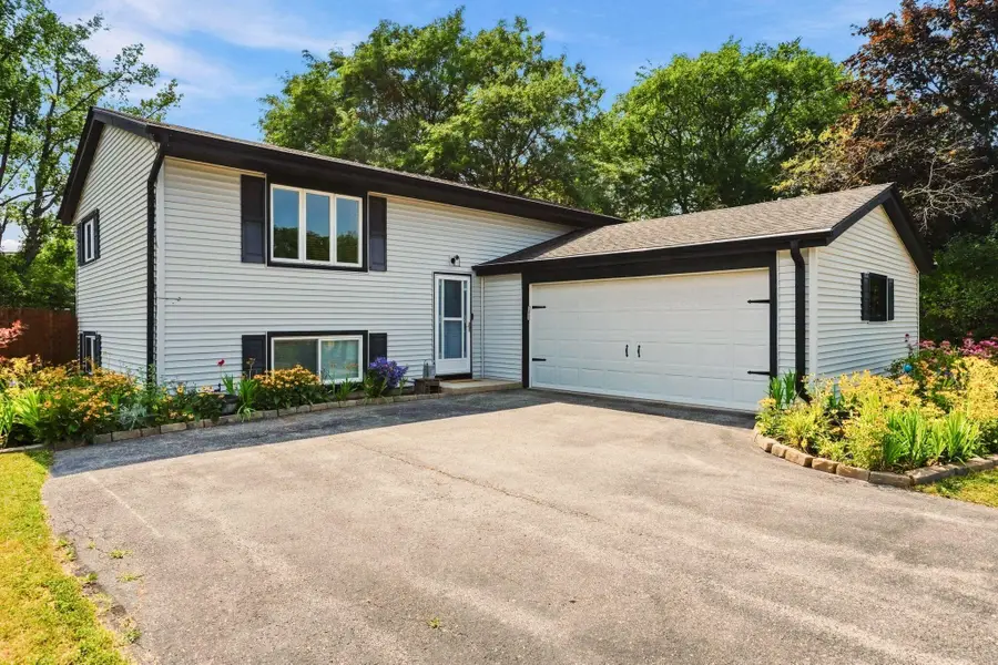 4819 Flambeau Dr, Mount Pleasant, WI 53406 - #2