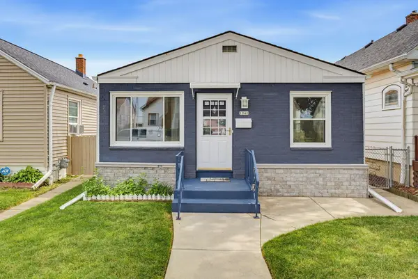1940 S 33rd St, Milwaukee, WI 53215