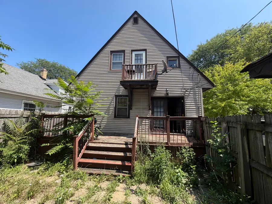 2727 N 56th St, Milwaukee, WI 53210 - #3
