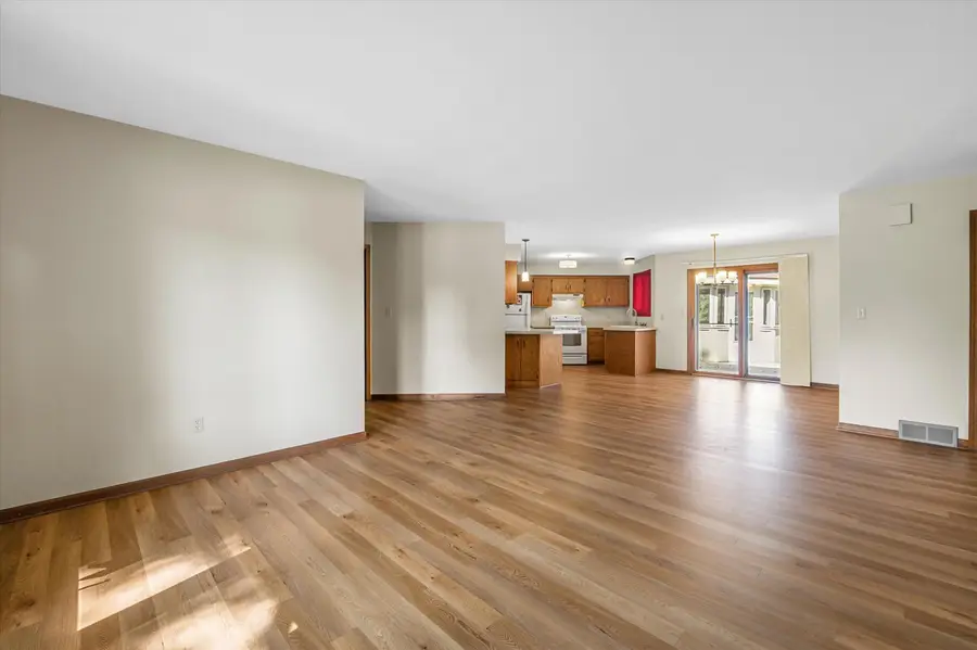 1468 Honeysuckle Rd, Hartford, WI 53027 - #3