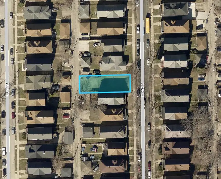 2445 N 40th St, Milwaukee, WI 53210 - #2