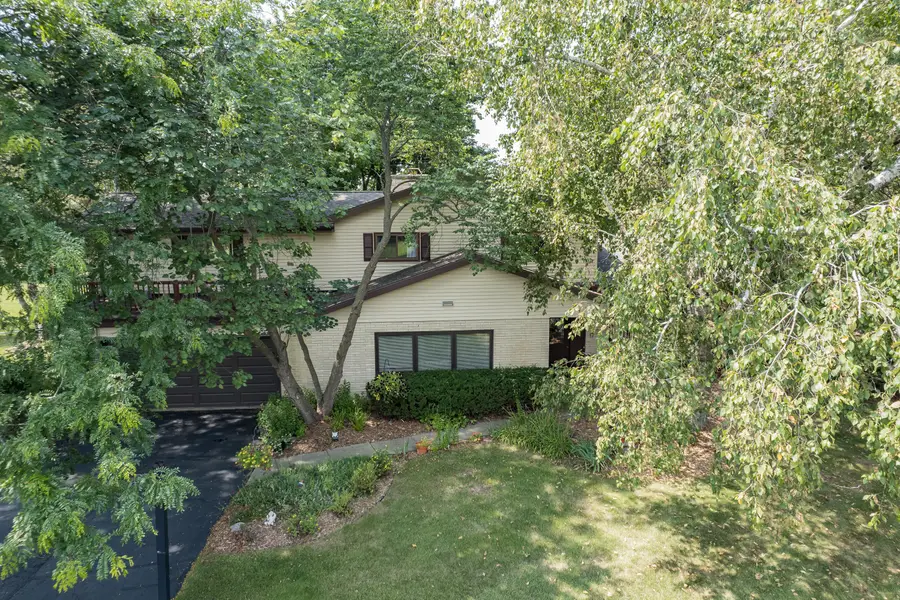 1408 Country Club Ln, Watertown, WI 53098 - #3