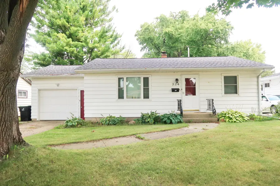 214 Francis Ct, Beaver Dam, WI 53916 - #3