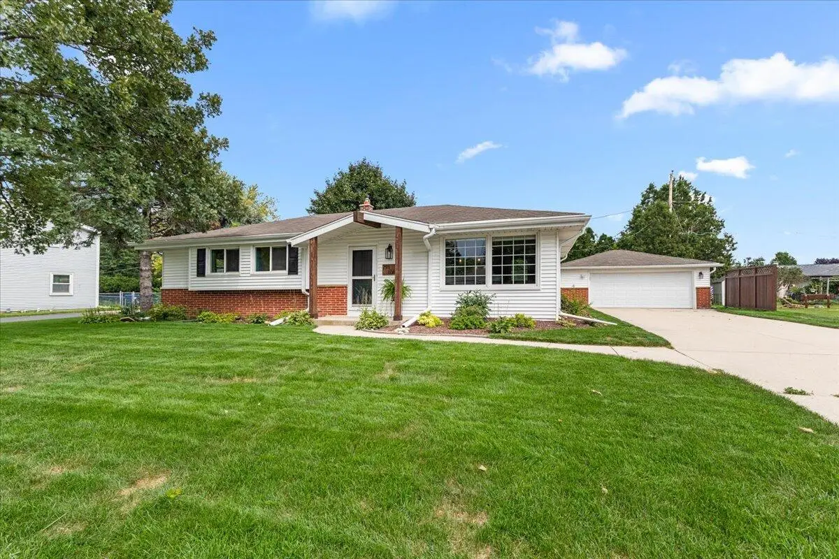 W244N6564 Westchester Dr, Sussex, WI 53089 - #1