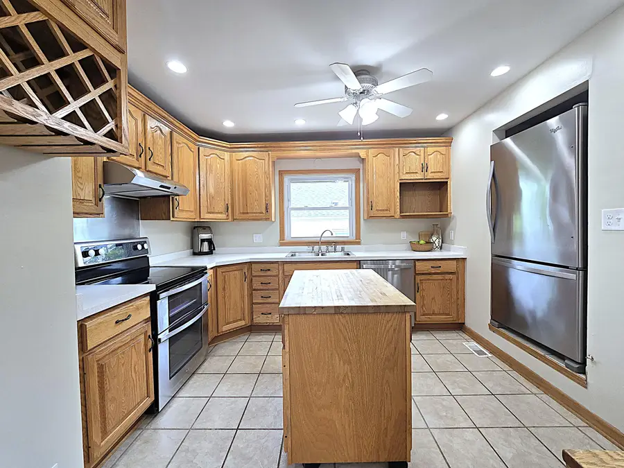 9609 W Grant St, West Allis, WI 53227 - #3