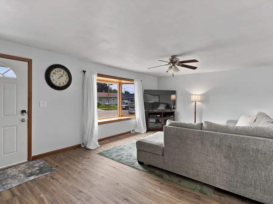 3519 W Marshall St, Manitowoc, WI 54220 - #2