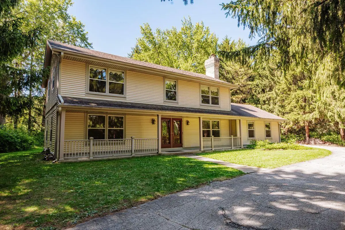 S67W24425 Skyline Ave, Vernon, WI 53189 - #1