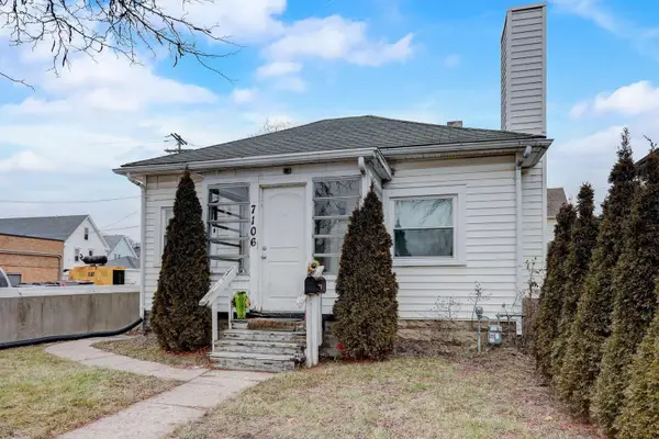 7106 W National Ave, West Allis, WI 53214
