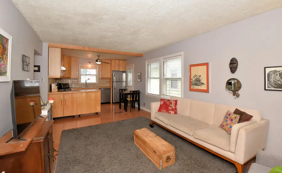 3412 N 89th St, Milwaukee, WI 53222 - #2