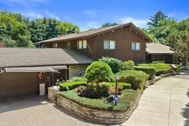 W152N7406 Westwood Dr, Menomonee Falls, WI 53051