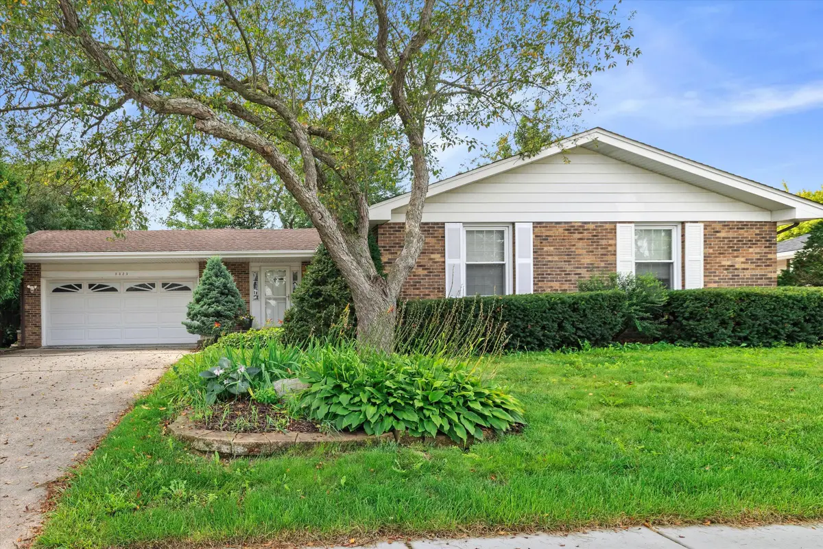 3325 14th Pl, Kenosha, WI 53144 - #1