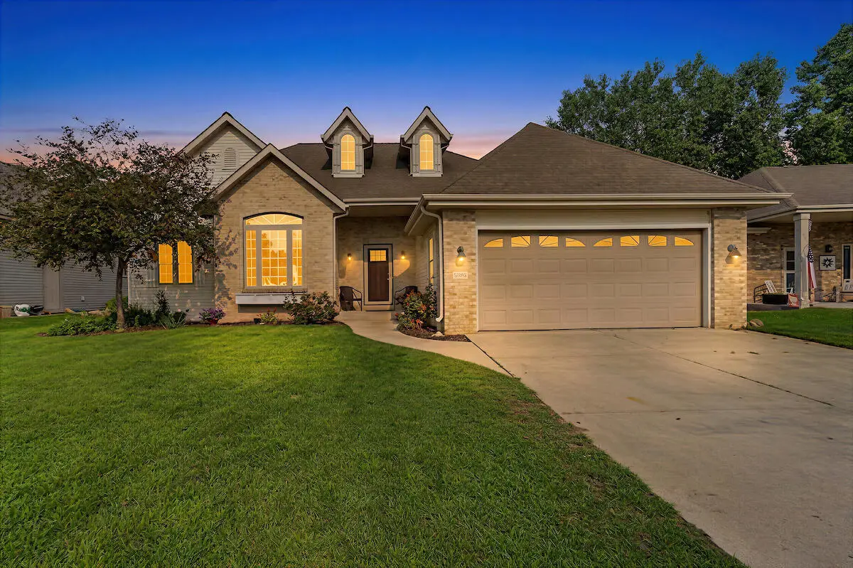 1296 Carla Ln, West Bend, WI 53095 - #1
