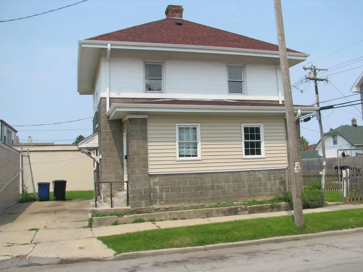 1018 Caron Butler Dr, Racine, WI 53403 - #1