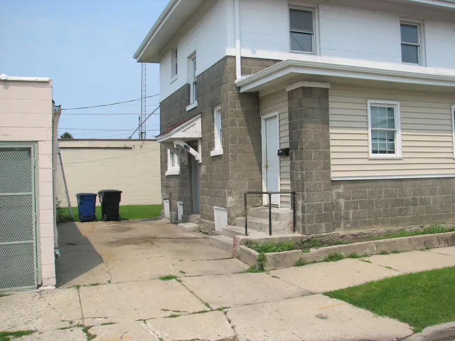 1018 Caron Butler Dr, Racine, WI 53403 - #2