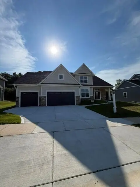 1344 Mohican Trl, Waukesha, WI 53189