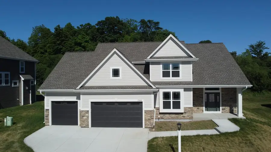1344 Mohican Trl, Waukesha, WI 53189 - #2