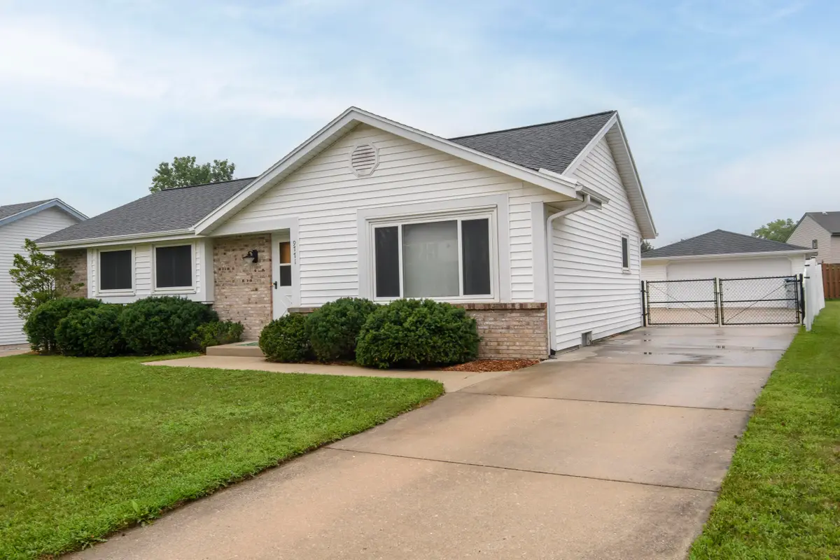9771 W Darnel Ave, Milwaukee, WI 53224 - #1