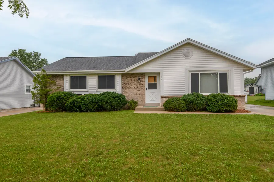 9771 W Darnel Ave, Milwaukee, WI 53224 - #2