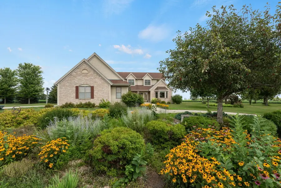 N5024 Townline Rd, Spring Prairie, WI 53121 - #3