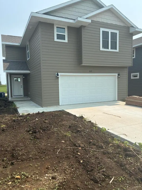 809 Arthur Dr, Milton, WI 53563