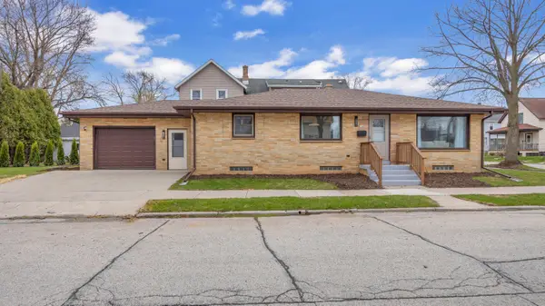 1147 Logan Ave, Sheboygan, WI 53083