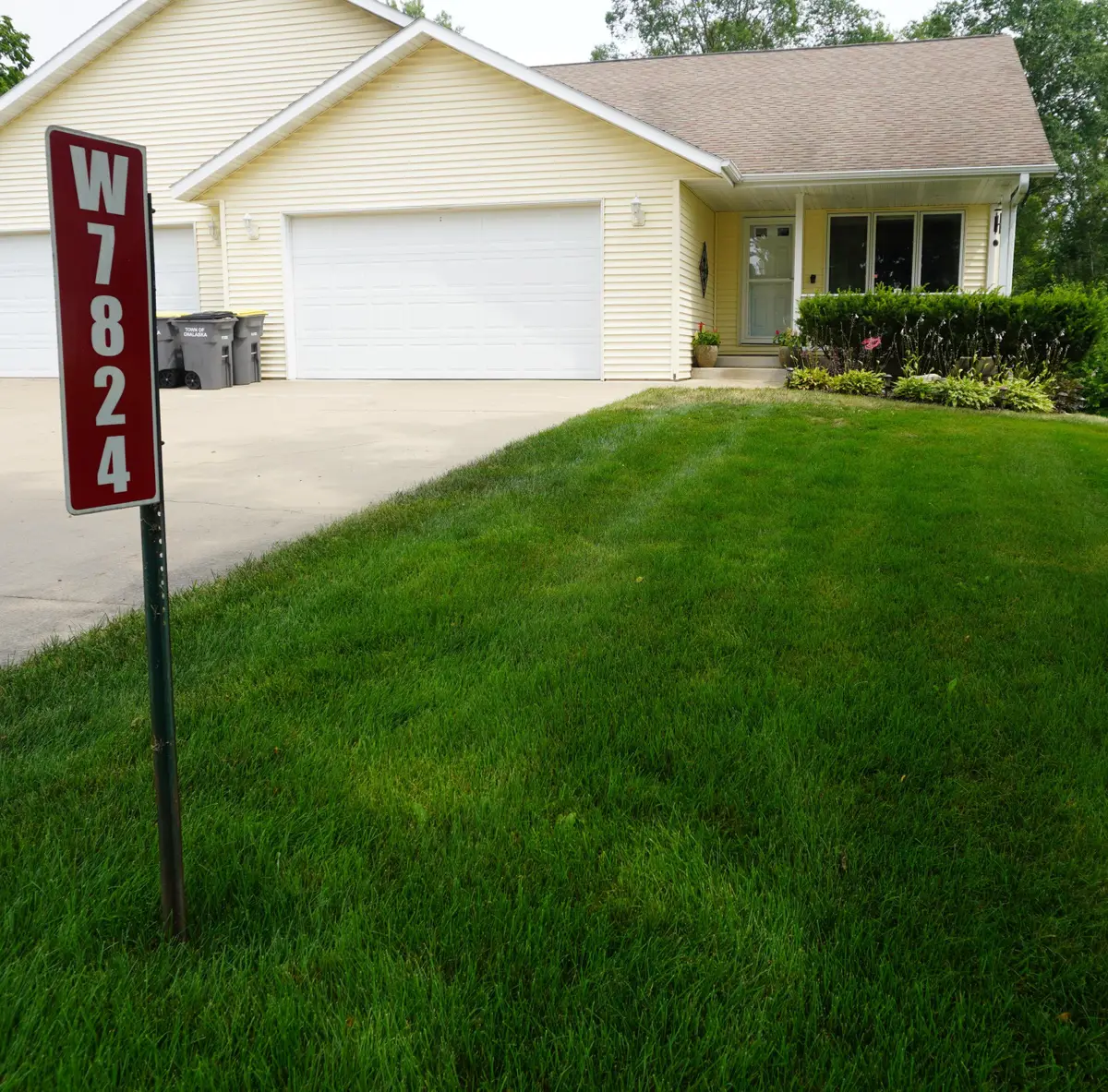 W7824 Maple Dr, Onalaska, WI 54650 - #1