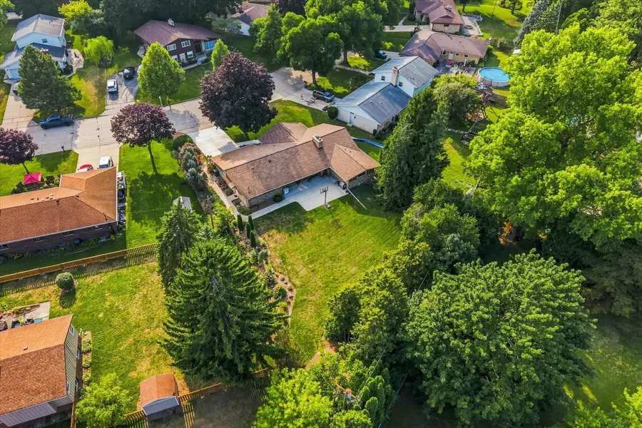 2666 S Seymour Pl, West Allis, WI 53227 - #2