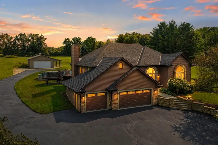 S83W24455 Artesian Ave, Vernon, WI 53149 - #2