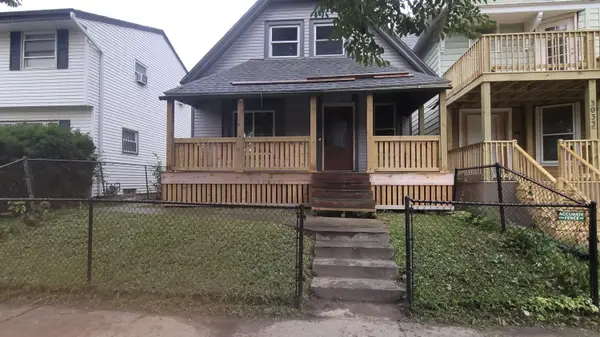 3031 W St Paul Ave, Milwaukee, WI 53208