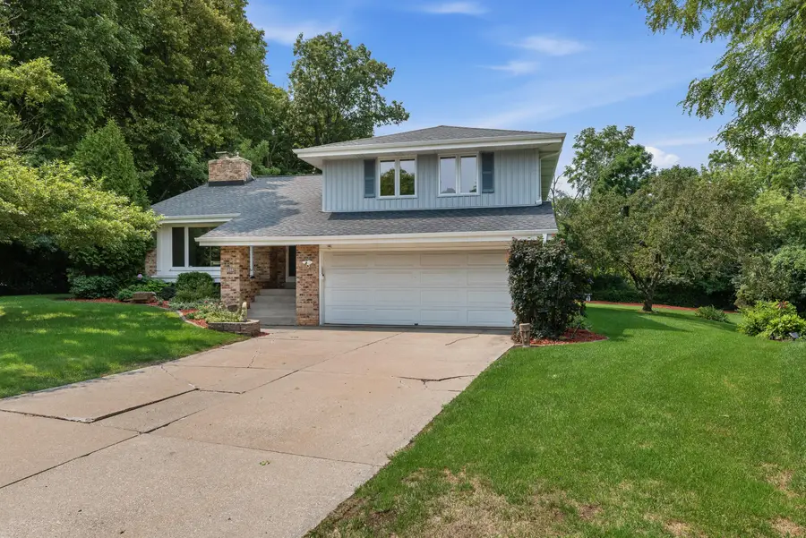 5377 S 48th St, Greenfield, WI 53220 - #2