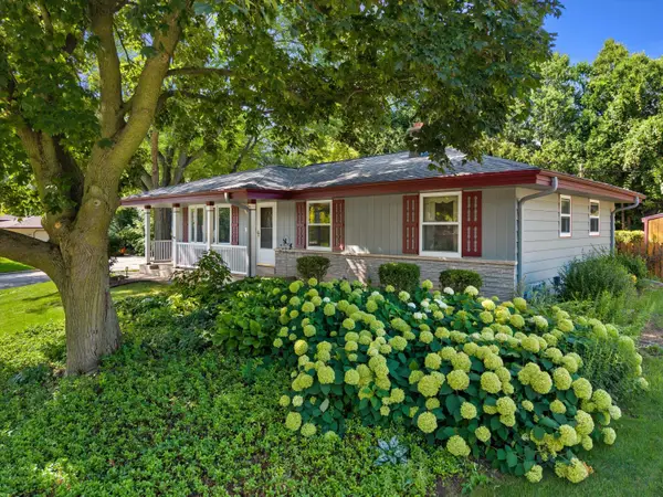 N85W18195 Lawrence Ave, Menomonee Falls, WI 53051