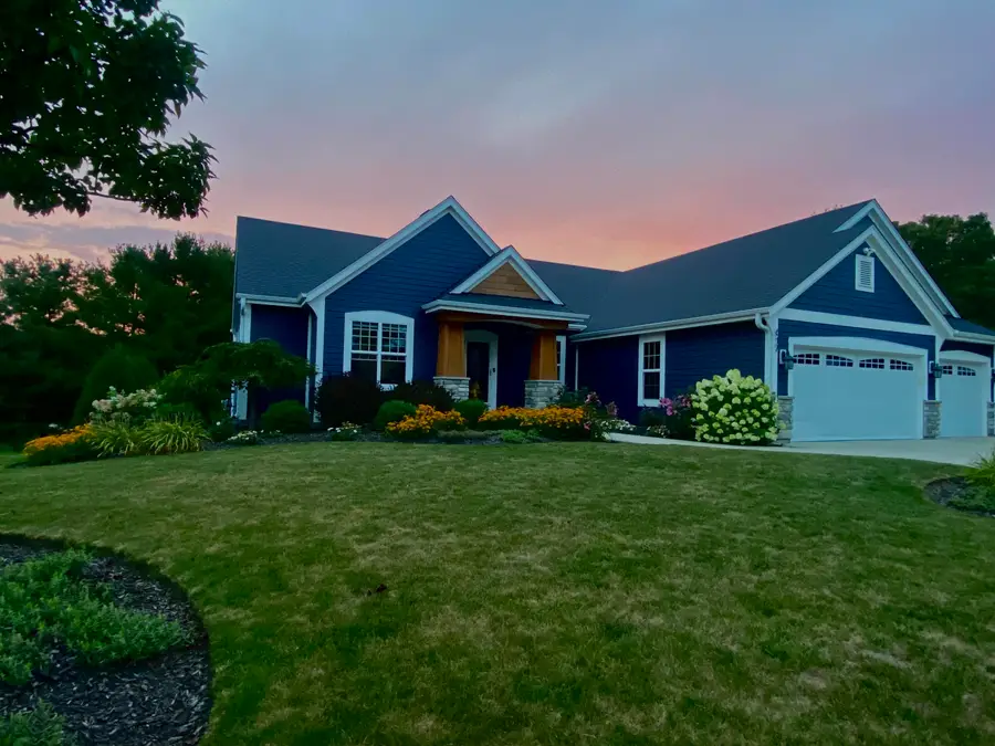 617 Evergreen Ter, Port Washington, WI 53074 - #2