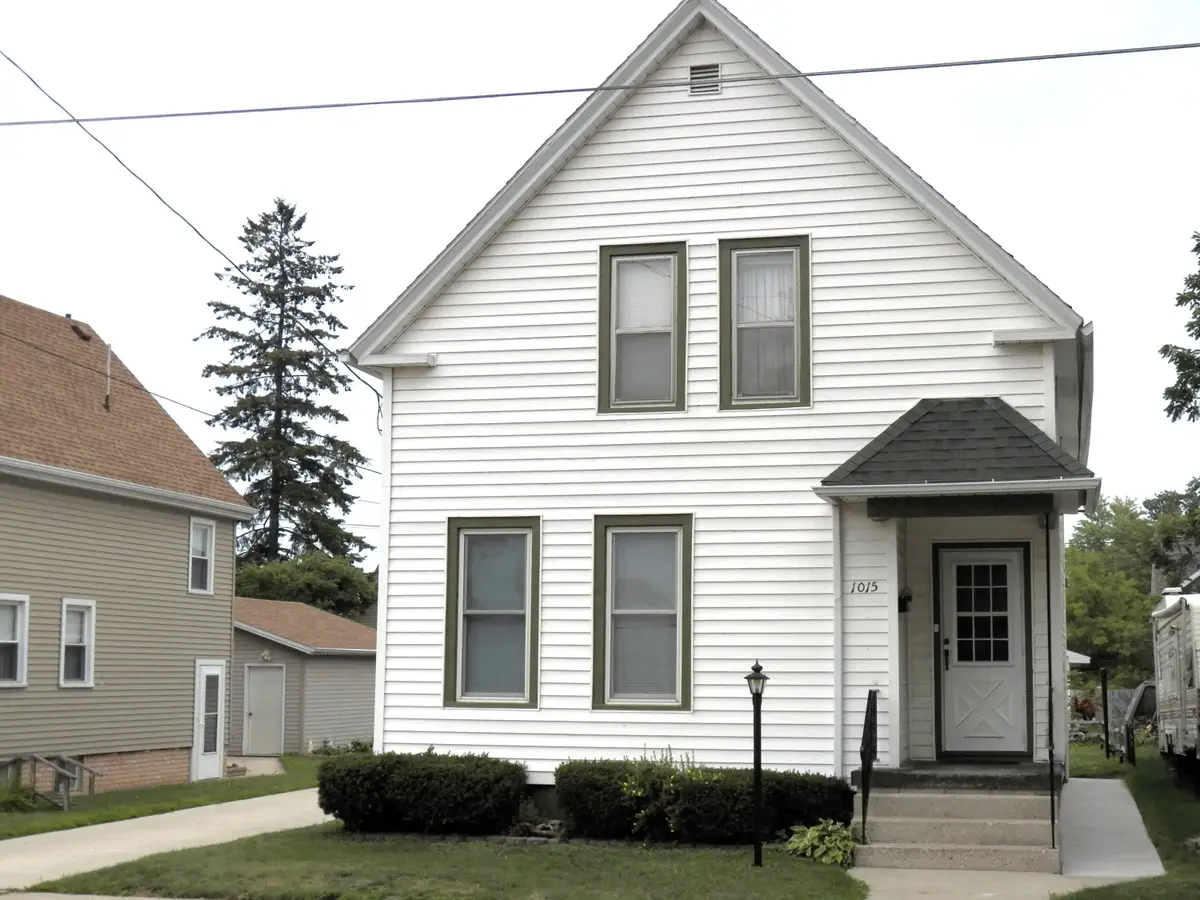 1015 S 18 St, Manitowoc, WI 54220 - #1