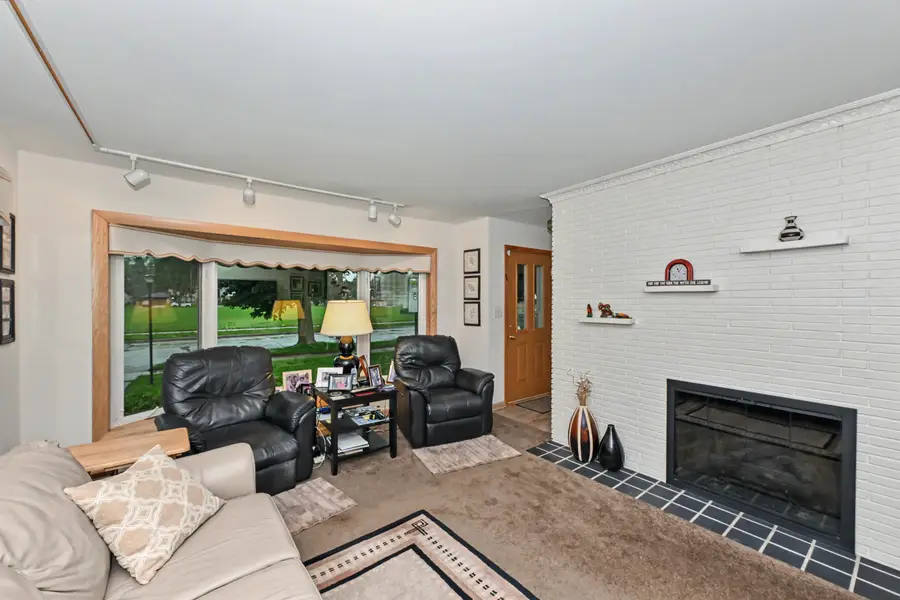 4036 N 81st St, Milwaukee, WI 53222 - #2