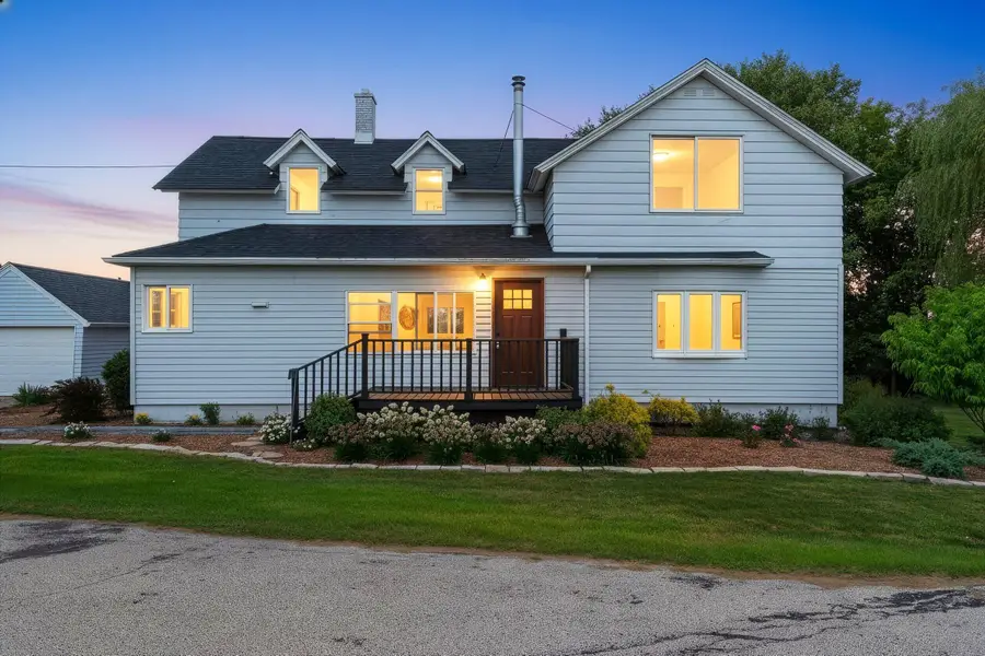 128 Schetter Rd, Mishicot, WI 54241 - #2