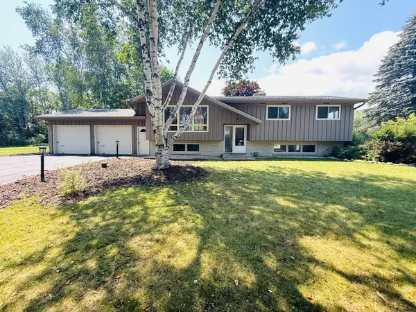 N6392 Sherry Ln, Sheboygan, WI 53083