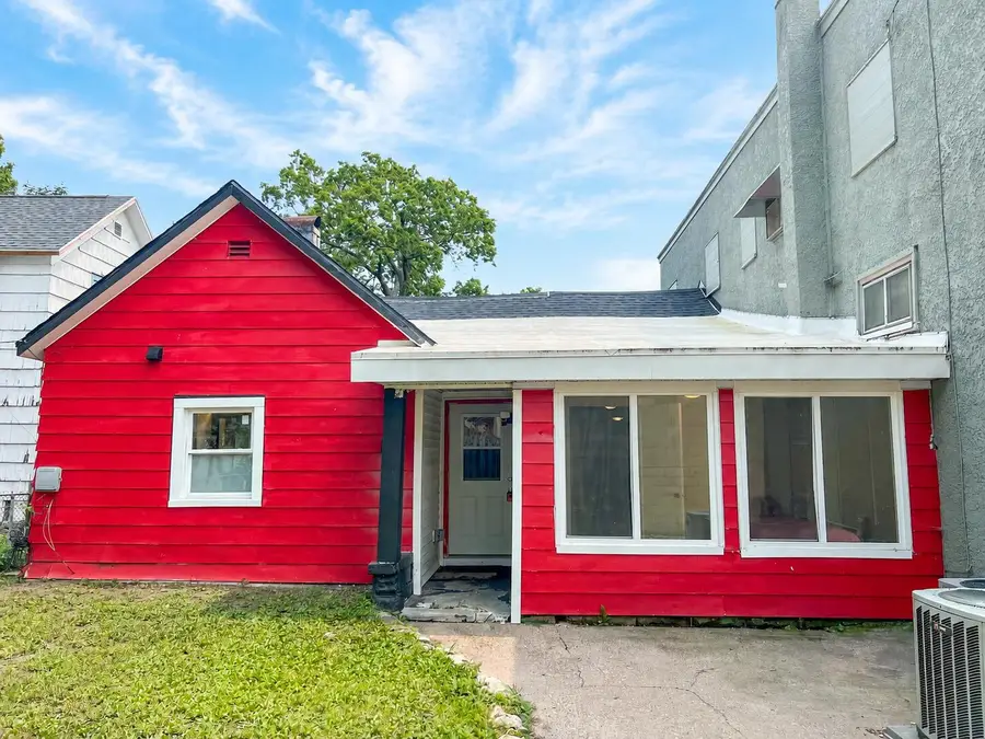 1303 Avon St, La Crosse, WI 54603 - #2