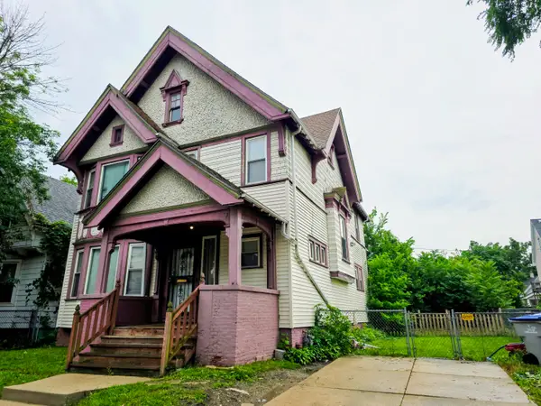 2563 N 12th St, Milwaukee, WI 53206