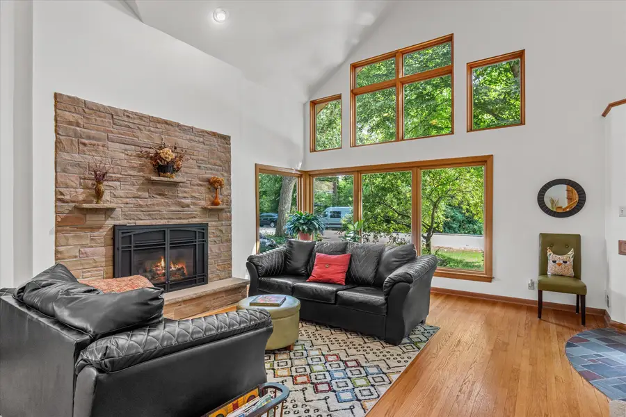 4947 W Jackson Park Dr, Milwaukee, WI 53219 - #3