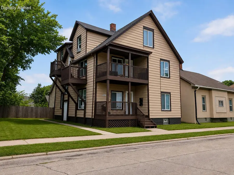 1027 Albert St, Racine, WI 53404 - #2