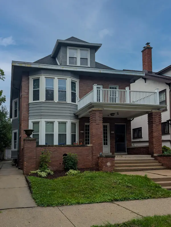 3223 N Marietta Ave, Milwaukee, WI 53211