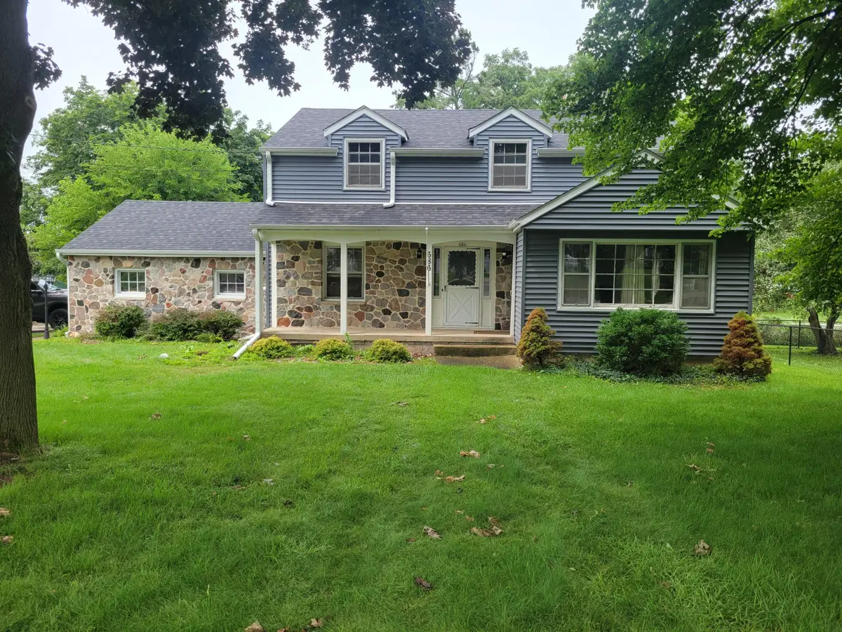686 S Concord Rd, Oconomowoc, WI 53066 - #1