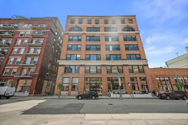 239 E Chicago St, Milwaukee, WI 53202