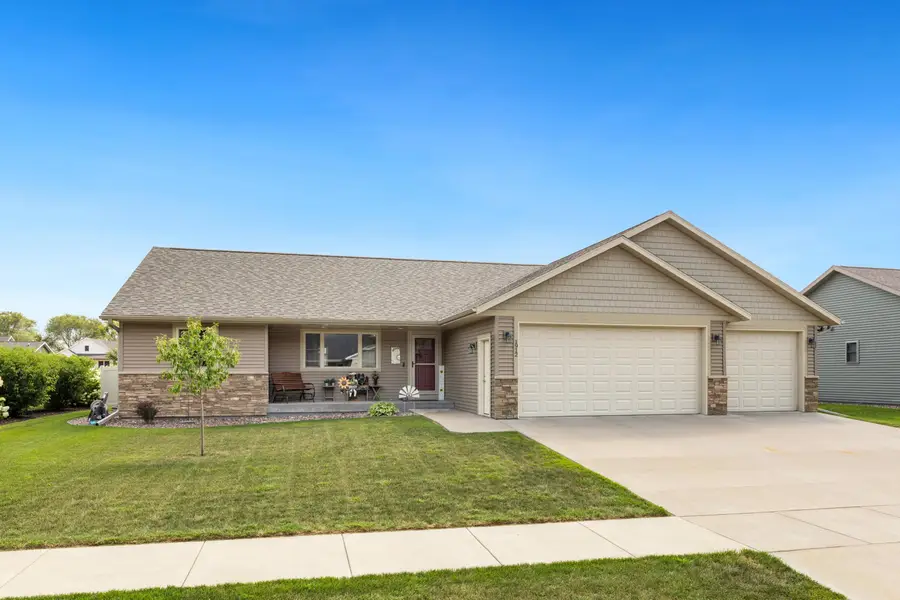 1912 Mcgilvray Way, Holmen, WI 54636 - #2