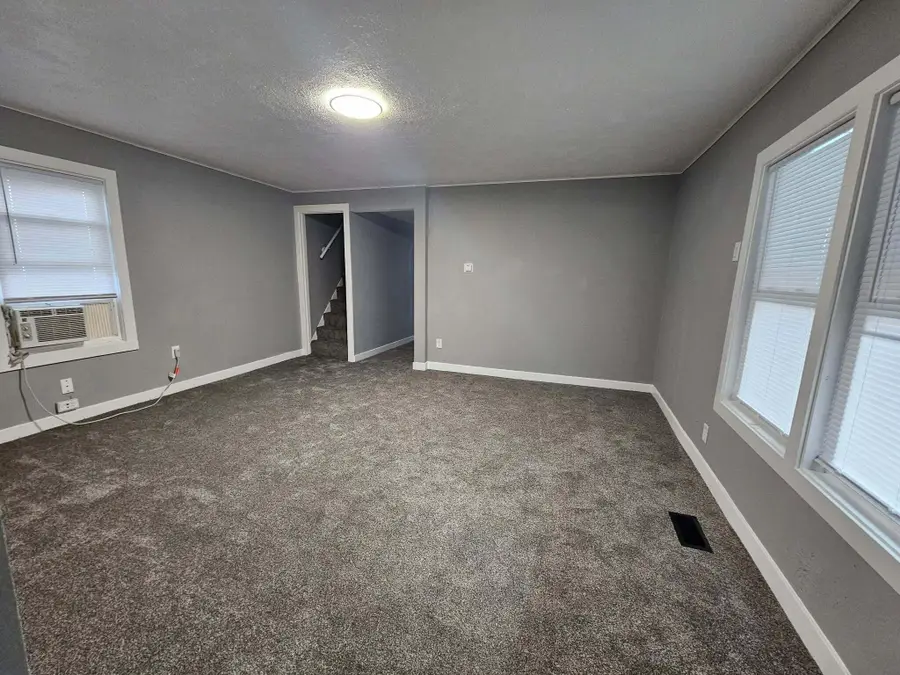 714 Kewaunee St, Racine, WI 53402 - #3