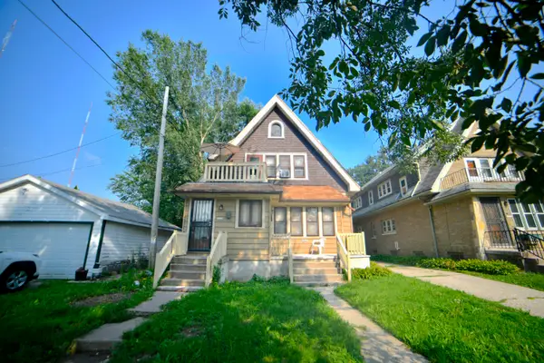4956 N 19th St, Milwaukee, WI 53209