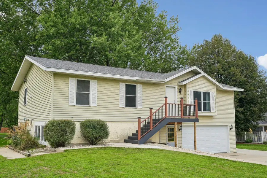 114 N East St, Whitewater, WI 53190 - #2