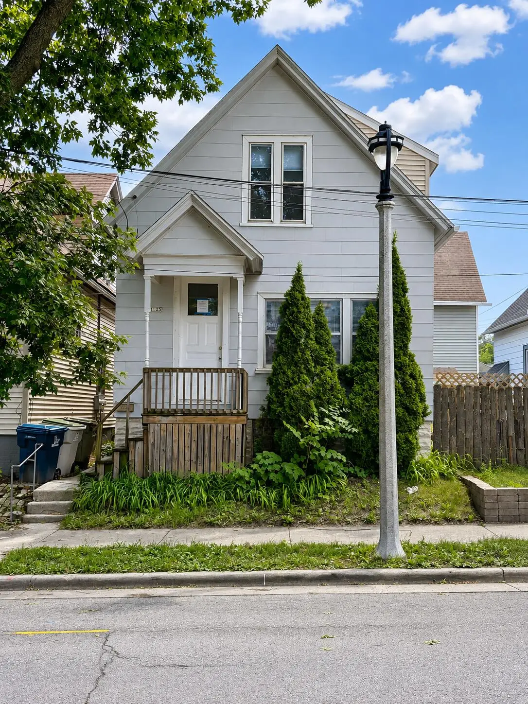 1125 E Clarke St, Milwaukee, WI 53212 - #1