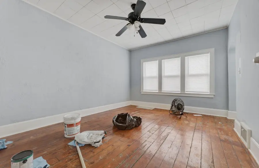 1125 E Clarke St, Milwaukee, WI 53212 - #2