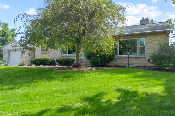 8020 S 68th St, Franklin, WI 53132